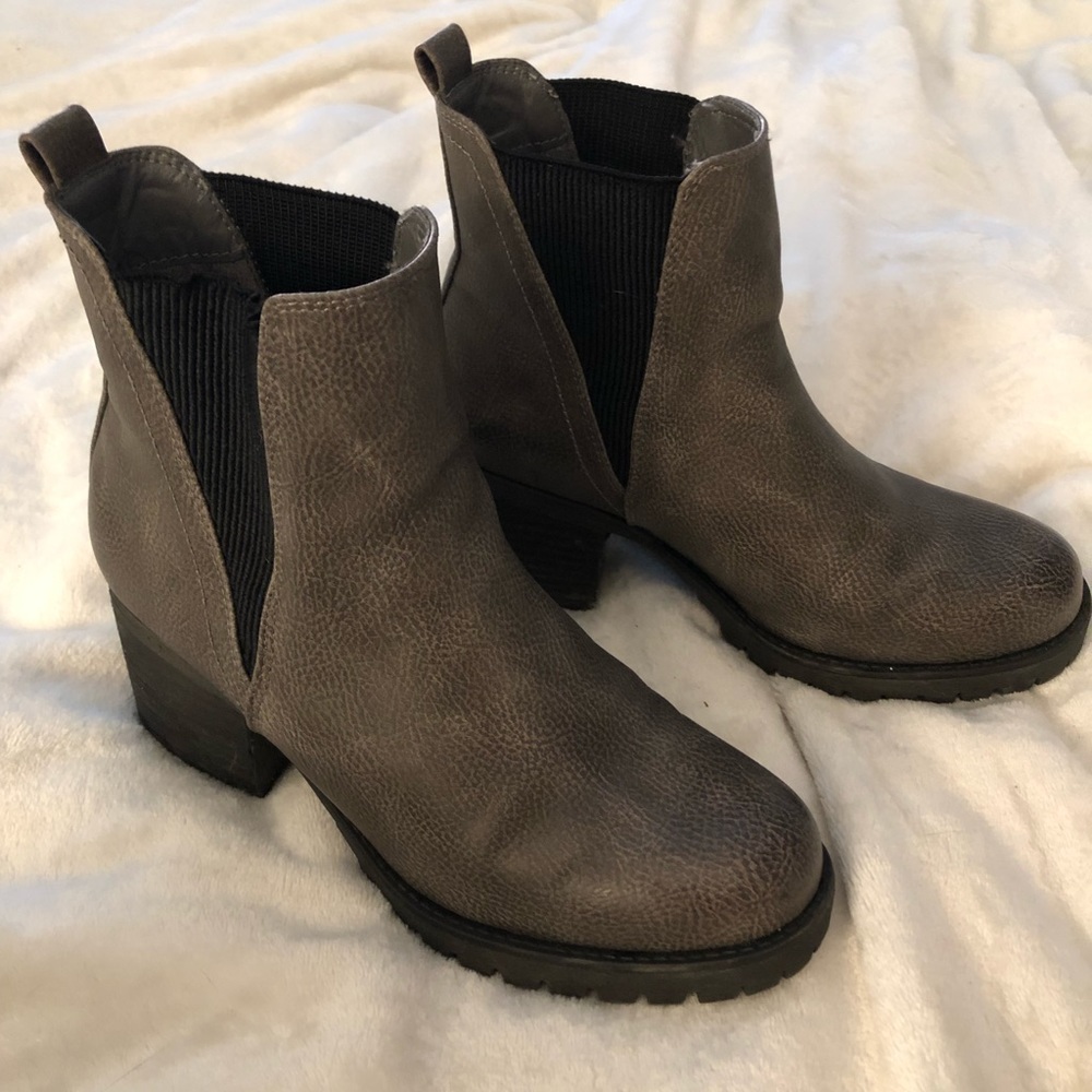 MIA Jody Chelsea Boot size 7.5